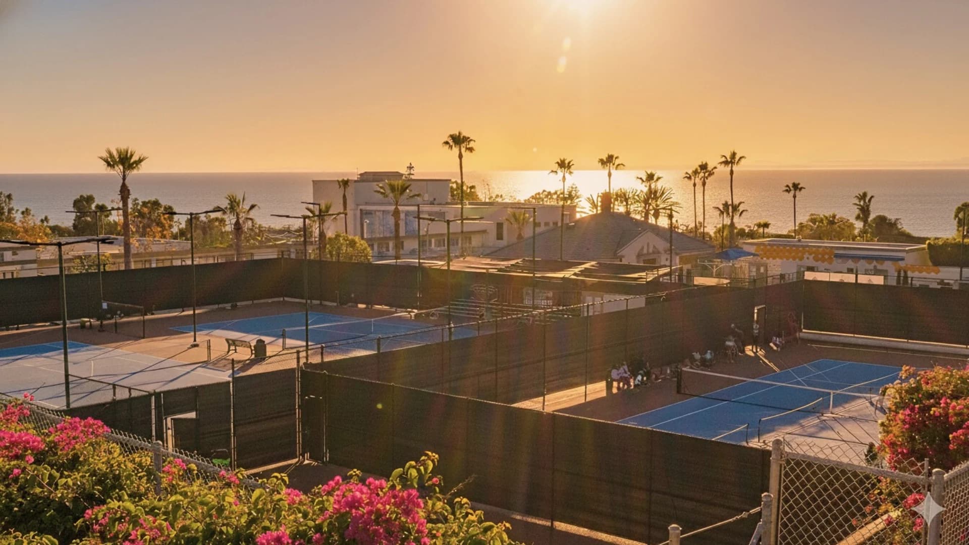 Laguna Beach tennis courts overlooking the ocean
